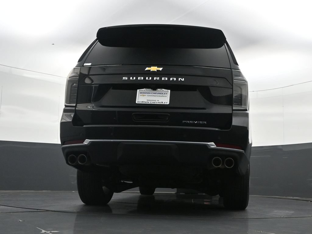 Used 2026 Chevrolet Suburban Premier AWD/4WD image 32