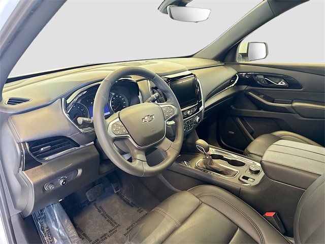 Used 2023 Chevrolet Traverse RS image 9