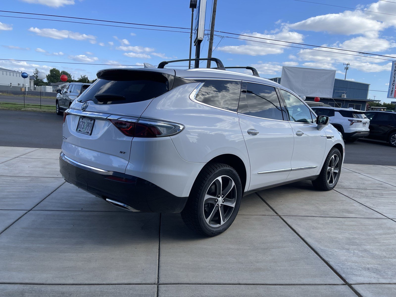 Used 2022 Buick Enclave Essence w/ Experience Buick Package AWD/4WD image 4