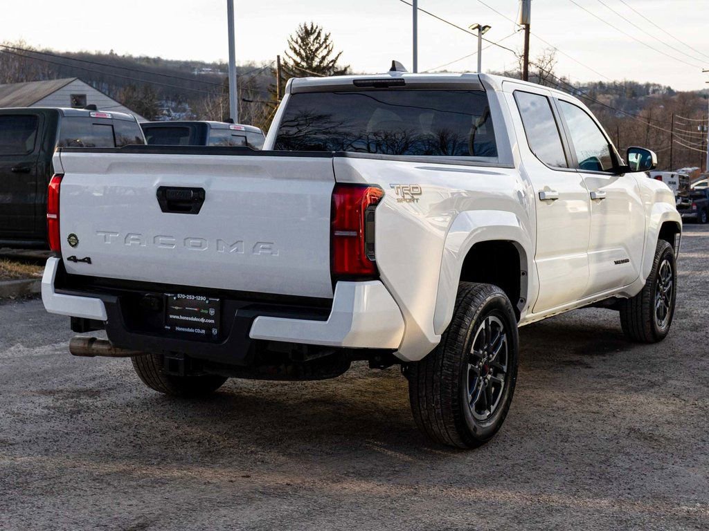 Used 2024 Toyota Tacoma TRD Sport image 4