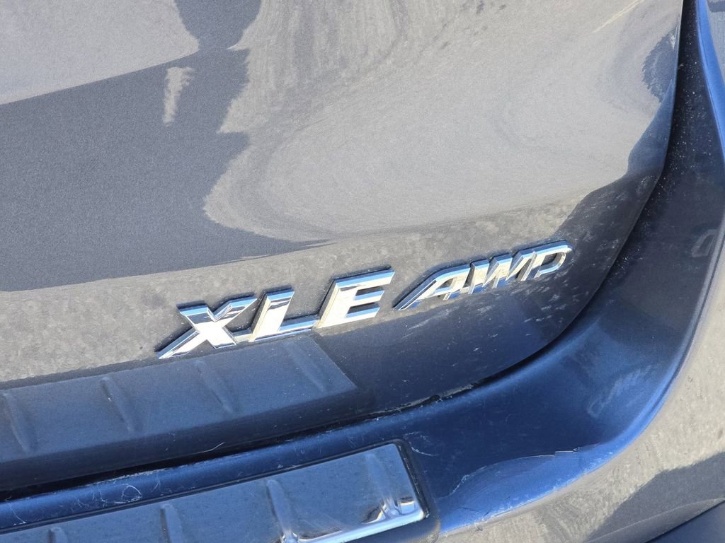 Used 2019 Toyota Highlander XLE AWD/4WD image 5