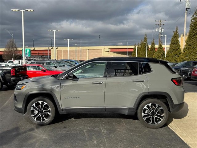Used 2022 Jeep Compass Limited image 8