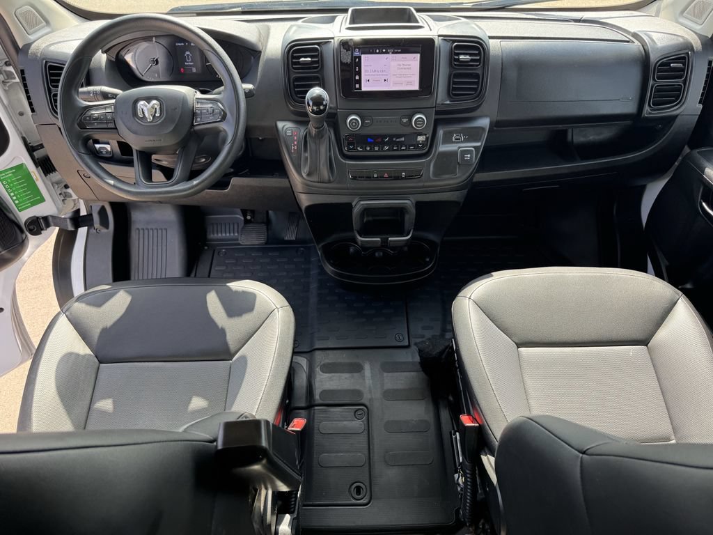 Used 2025 RAM ProMaster 2500 w/ Convenience Group FWD image 9