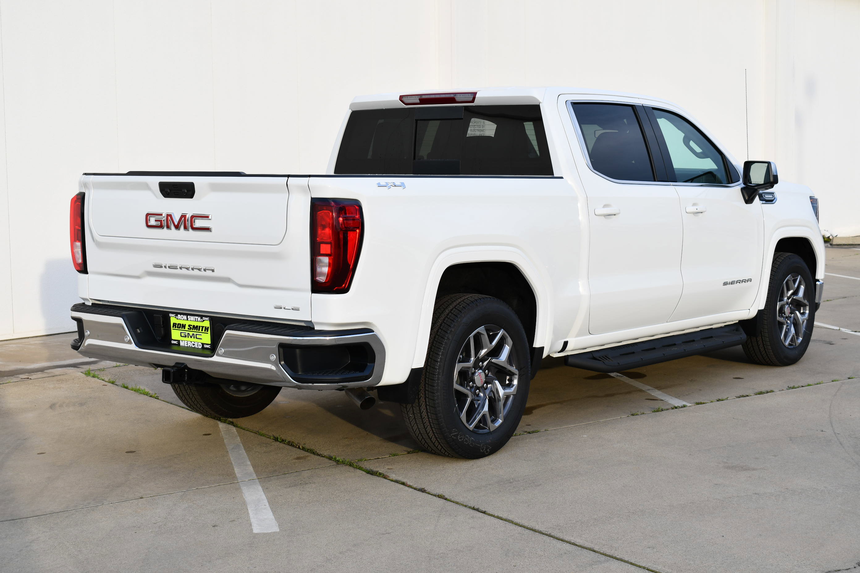 New 2026 GMC Sierra 1500 SLE w/ Preferred Package image 6