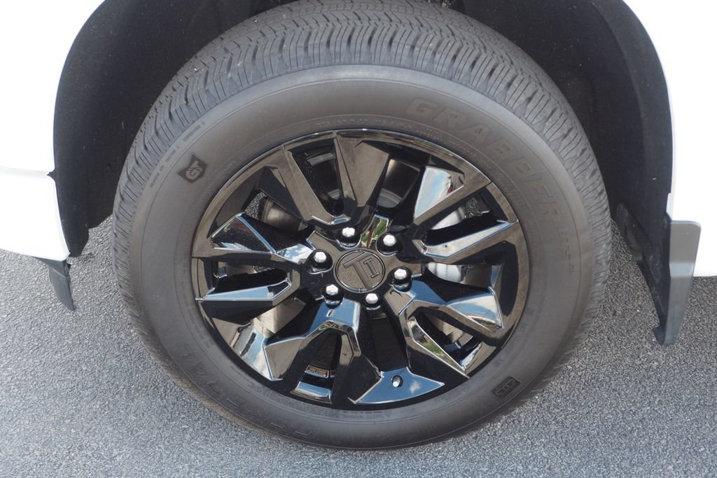 Used 2022 Chevrolet Silverado 1500 RST AWD/4WD image 9