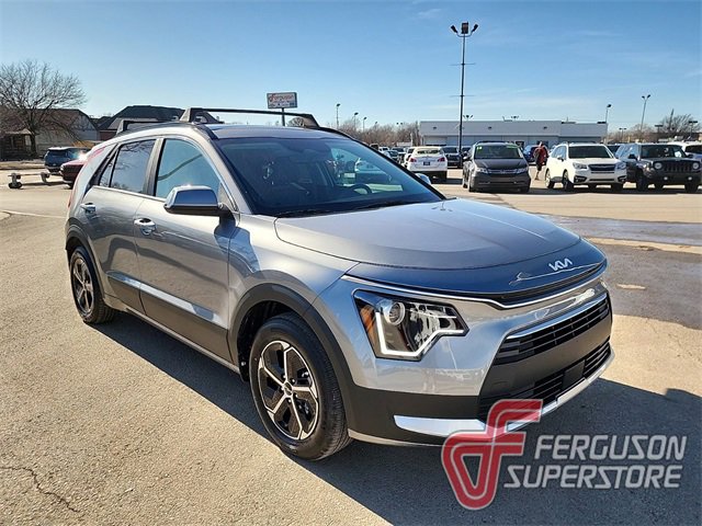 New 2025 Kia Niro EX
