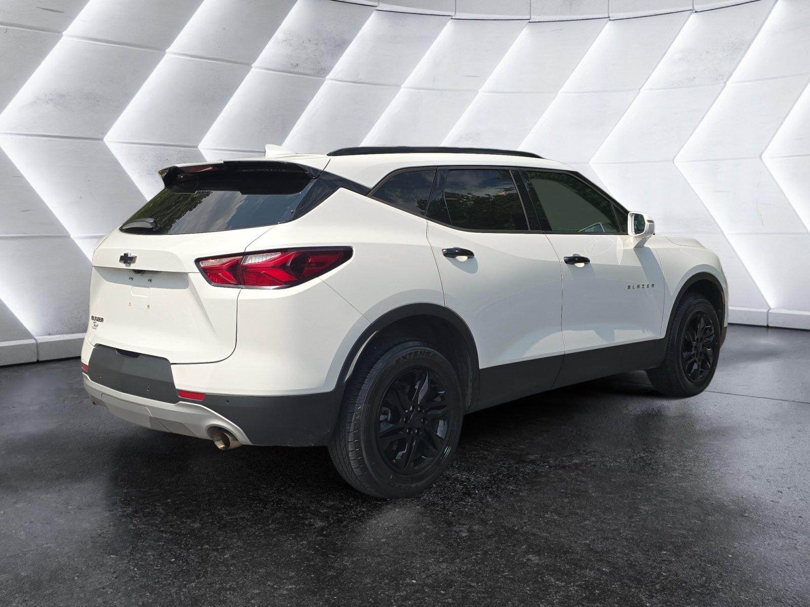 Used 2020 Chevrolet Blazer LT FWD image 5