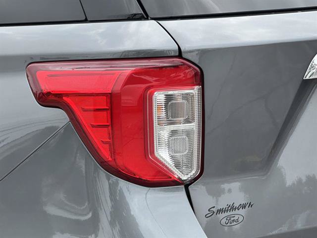 Used 2023 Ford Explorer XLT w/ Equipment Group 202A AWD/4WD image 30