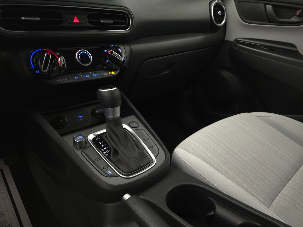 Used 2022 Hyundai Kona SEL image 25