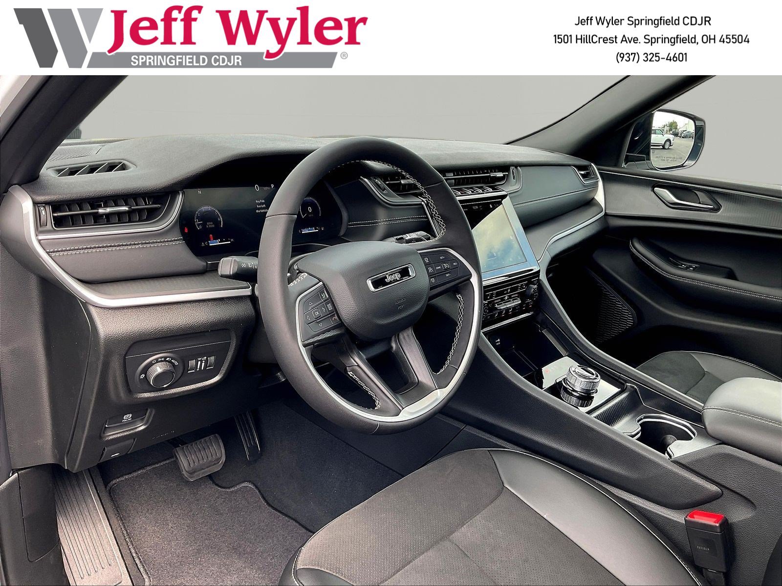 New 2025 Jeep Grand Cherokee 4WD image 17