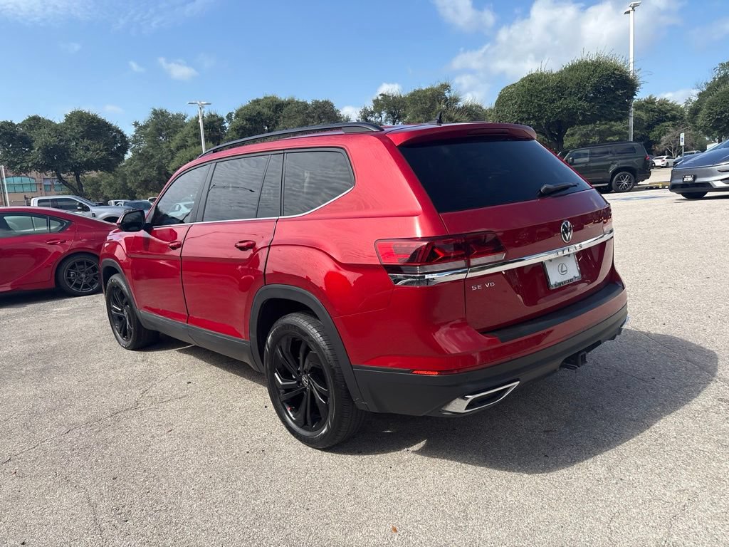 Used 2023 Volkswagen Atlas SE w/ Black Wheel Package FWD image 3