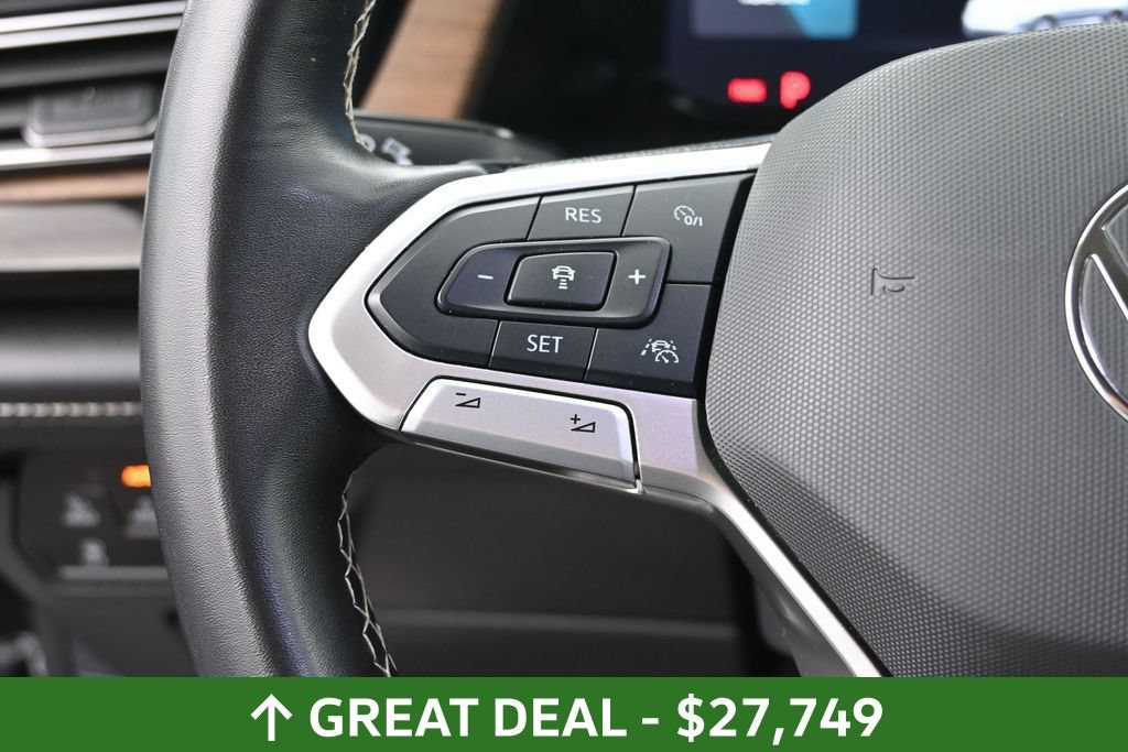 Used 2024 Volkswagen Atlas SE AWD/4WD image 33
