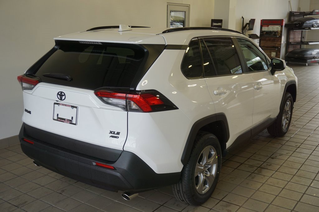 New 2025 Toyota RAV4 XLE image 18