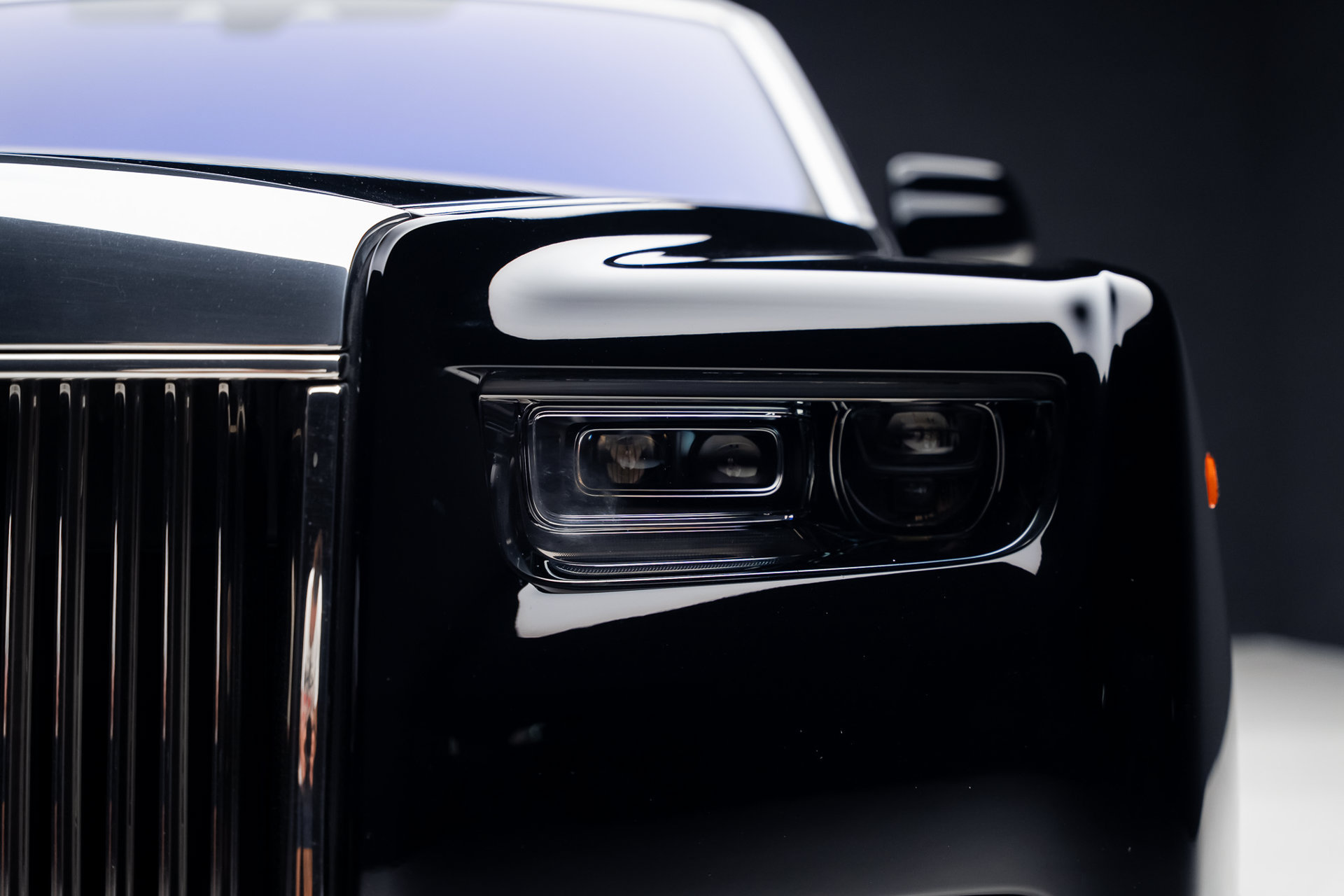 Used 2023 Rolls-Royce Phantom Sedan w/ The Phantom Package RWD image 11