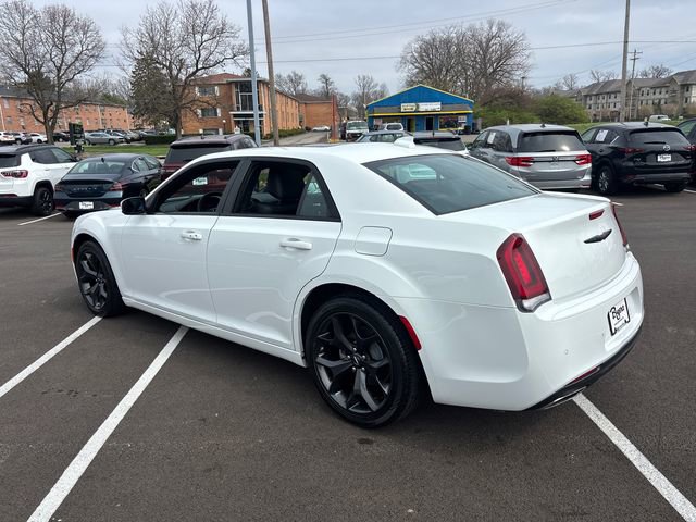 Used 2023 Chrysler 300 S RWD image 4