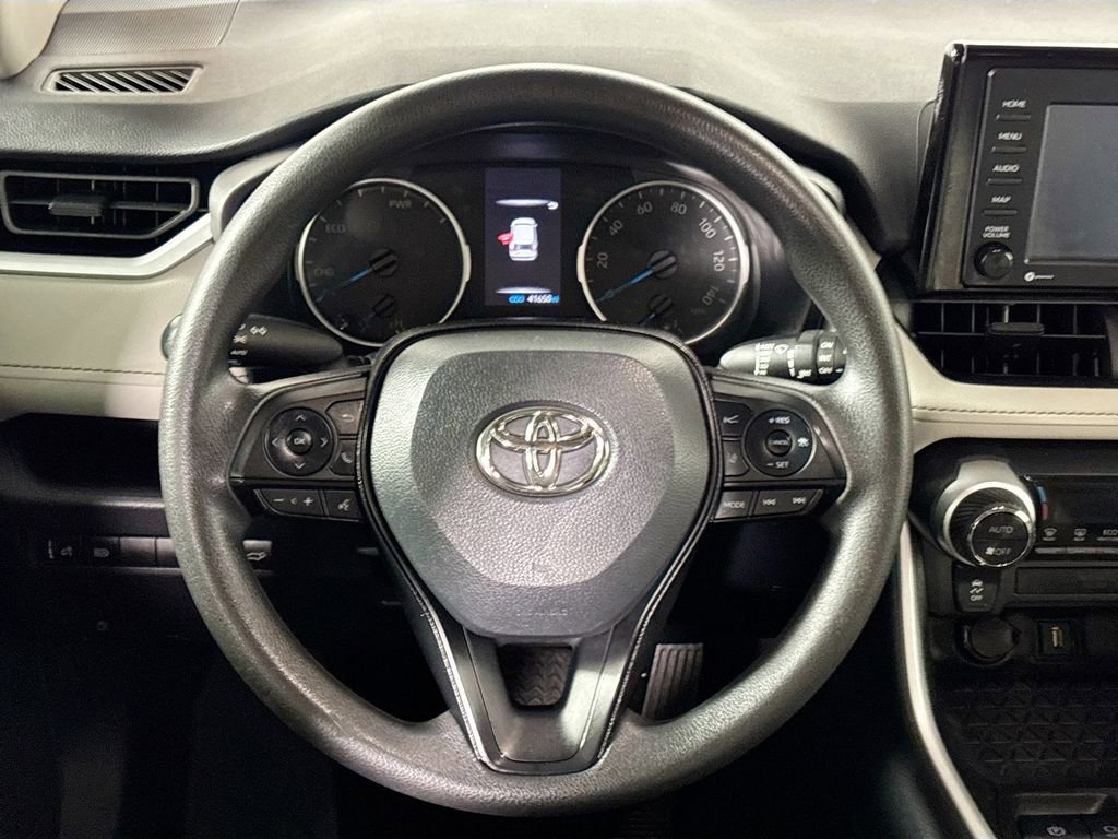 Used 2022 Toyota RAV4 XLE image 13
