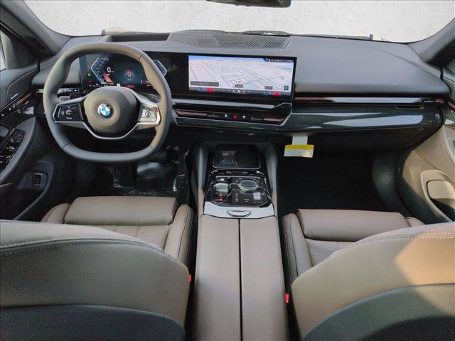 Used 2026 BMW 530i xDrive AWD/4WD image 15