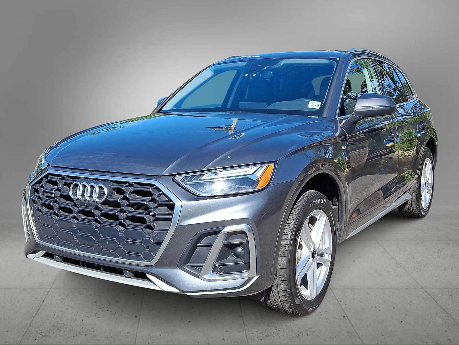 Used 2024 Audi Q5 e Premium Plus w/ Premium Plus Package AWD/4WD video 1