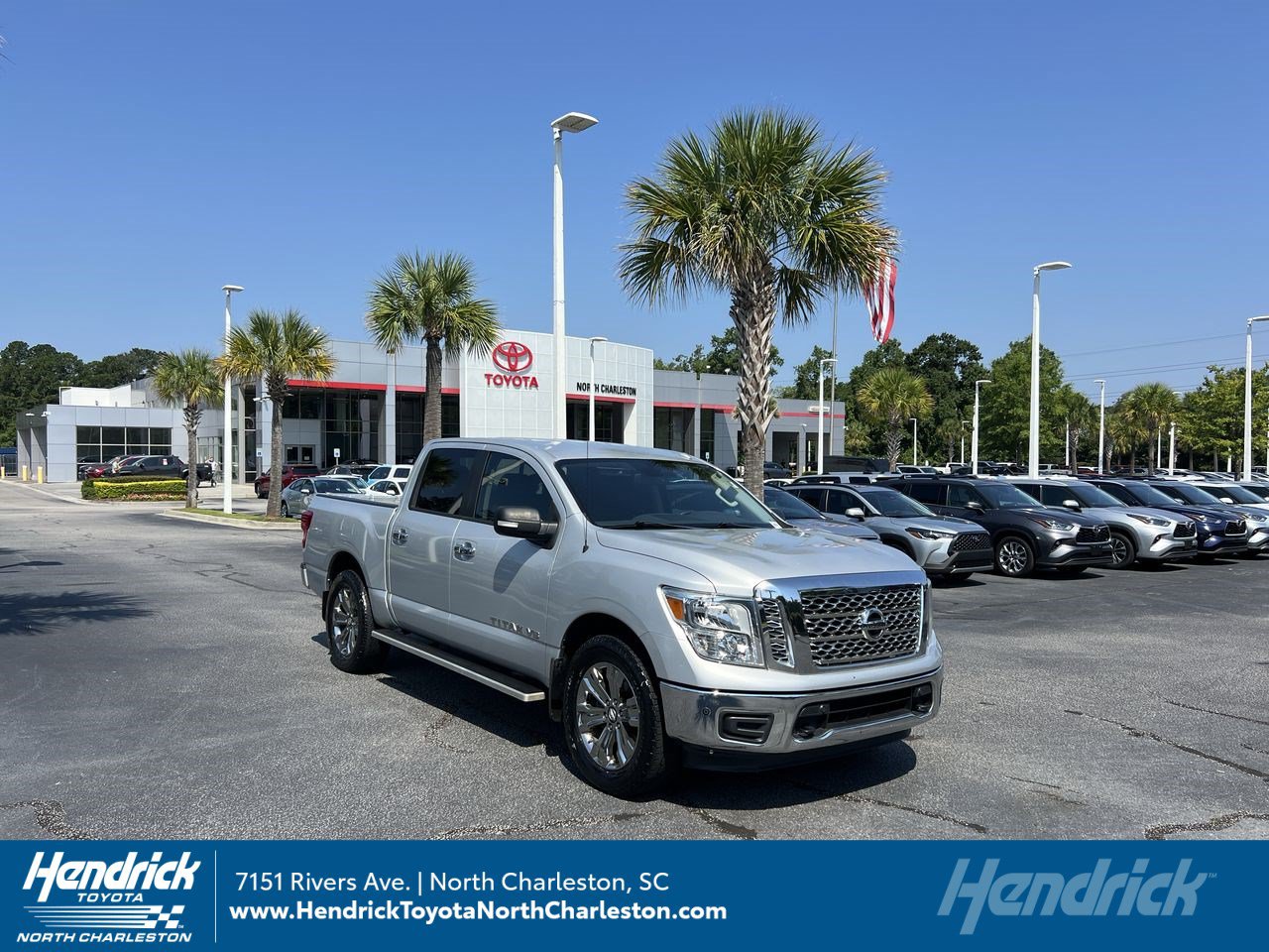 Used 2018 Nissan Titan SV w/ SV Convenience Package