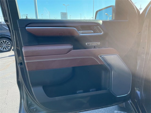Used 2025 GMC Sierra 1500 Denali Ultimate image 9