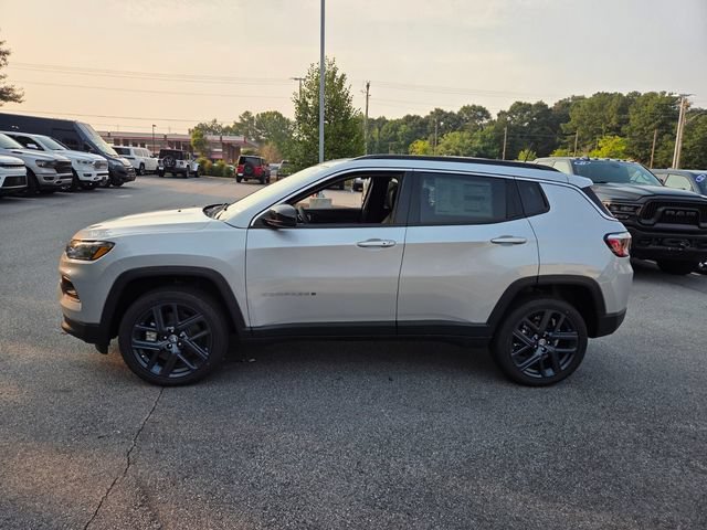 New 2026 Jeep Compass Latitude AWD/4WD image 4