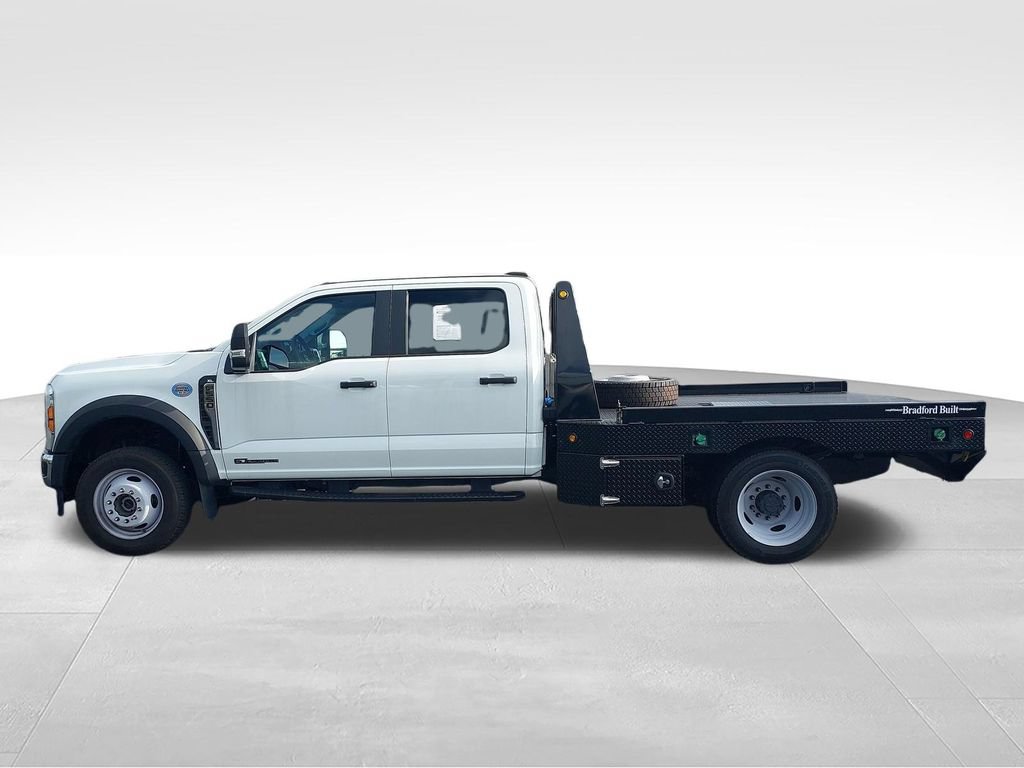 Used 2025 Ford F550 4x4 Crew Cab Super Duty image 2