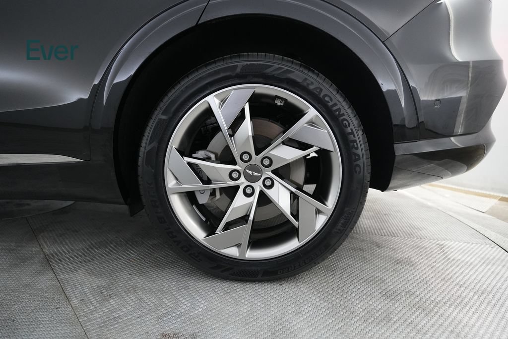 Used 2023 Genesis Electrified GV70 AWD/4WD image 19
