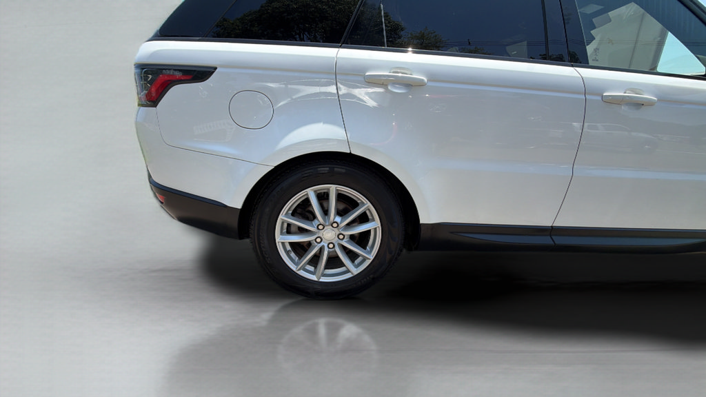 Used 2018 Land Rover Range Rover Sport SE AWD/4WD image 15