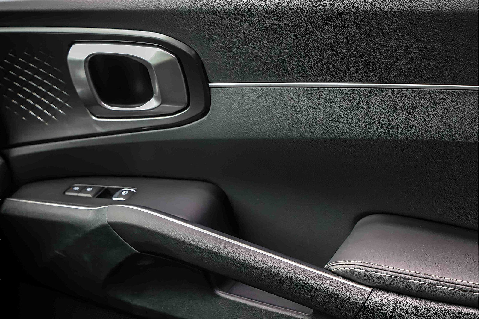 Certified 2026 Kia Sorento S w/ S Panoramic Sunroof Package FWD image 15
