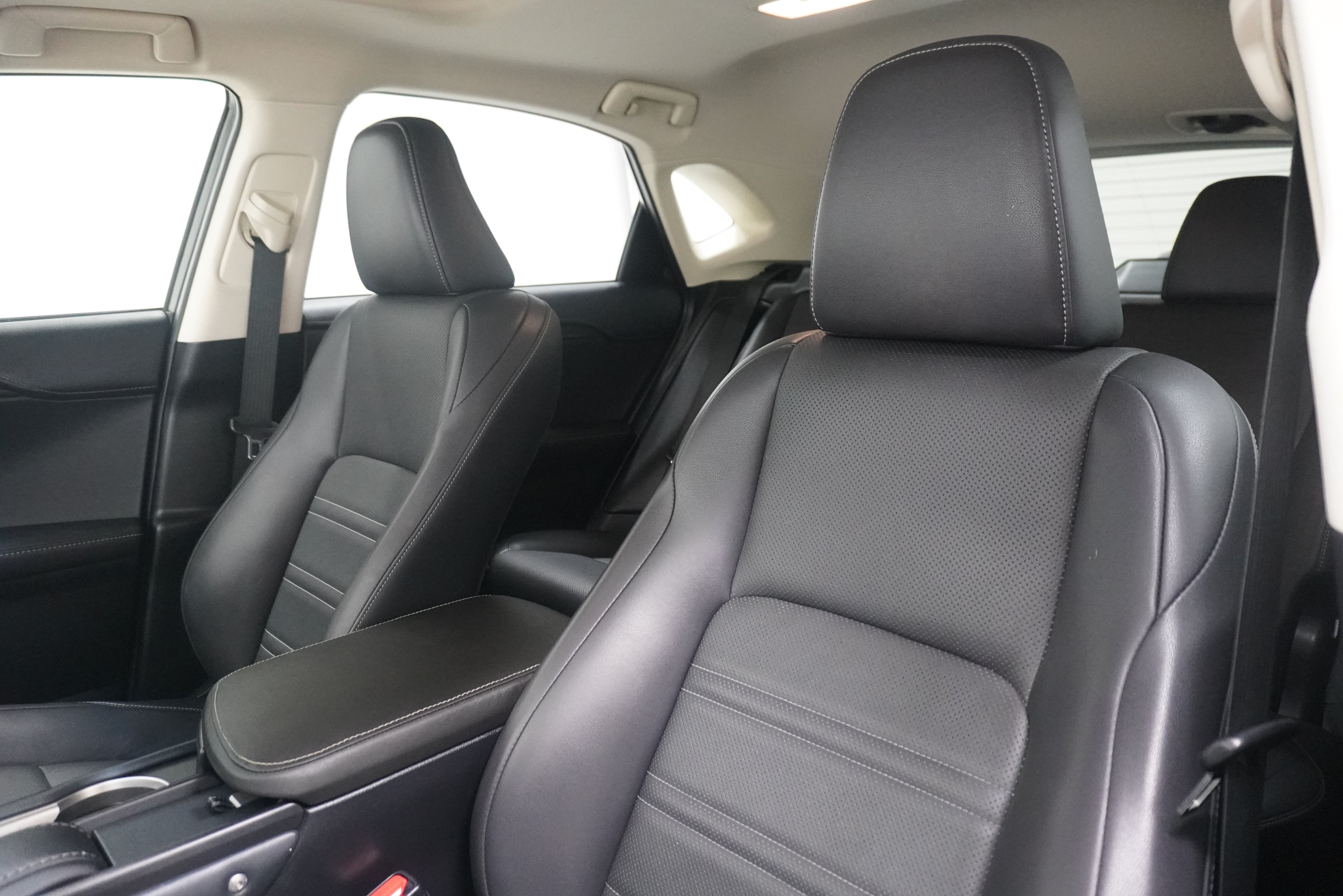 Used 2016 Lexus NX 200t FWD w/ Premium Package image 11