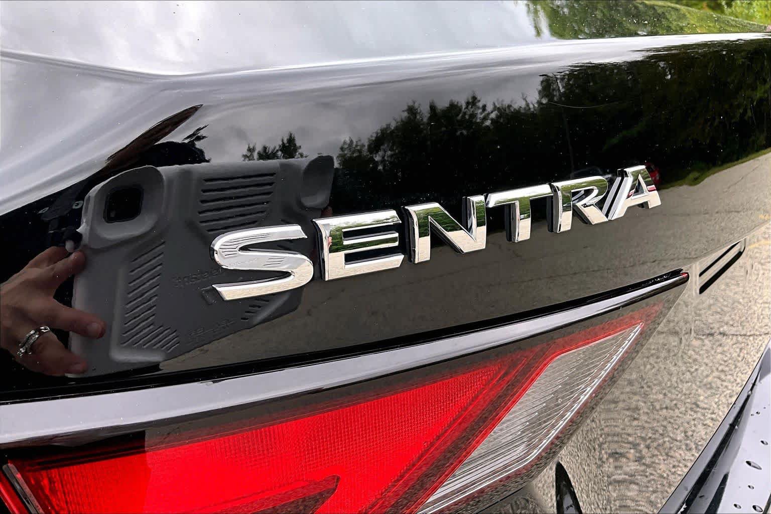 Used 2024 Nissan Sentra SV FWD image 10