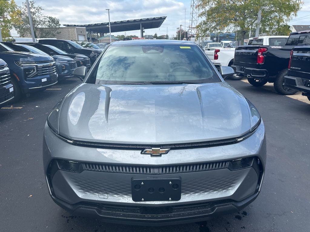 New 2026 Chevrolet Equinox EV LT image 2