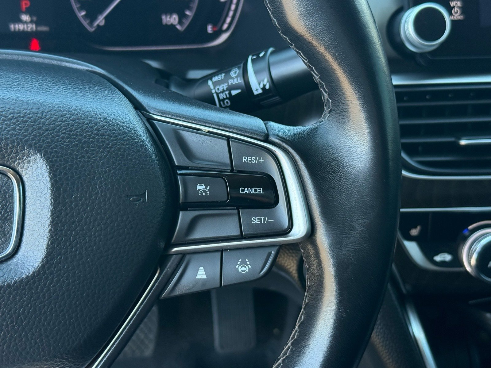 Used 2022 Honda Accord EX-L image 18