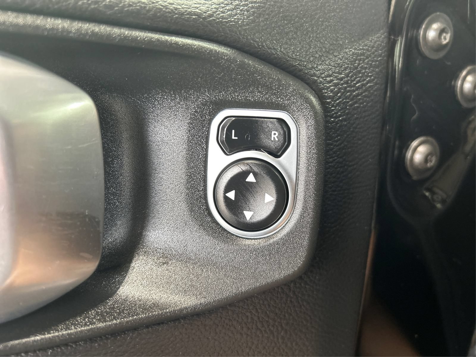 Used 2020 Jeep Gladiator Rubicon AWD/4WD image 30