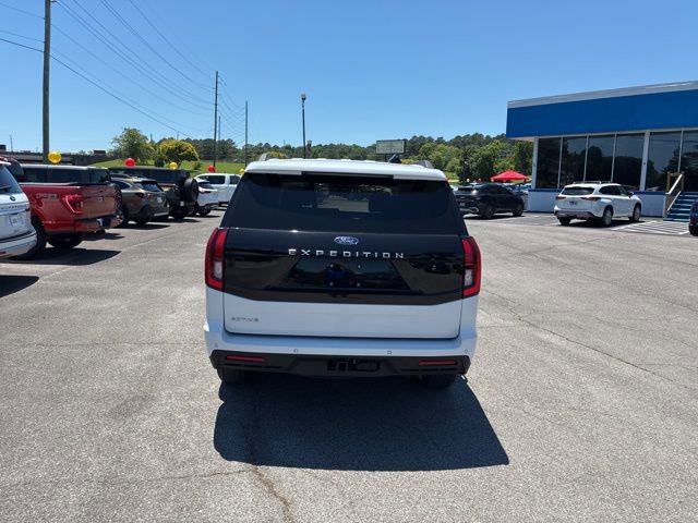 Used 2025 Ford Expedition Active AWD/4WD image 10