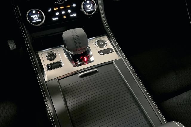 Certified 2024 Jaguar F-PACE R-Dynamic S AWD/4WD image 19