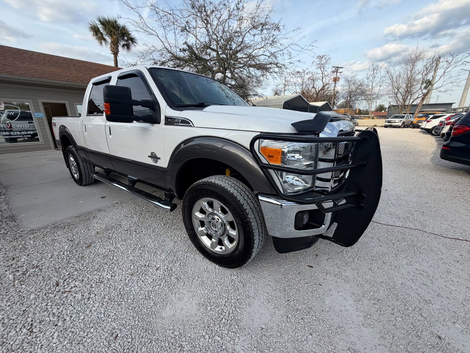 Used 2015 Ford F250 Lariat w/ Lariat Ultimate Package image 3