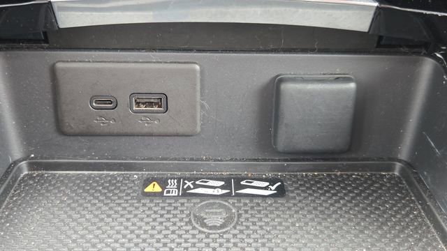 Used 2025 Buick Envision Sport Touring image 36