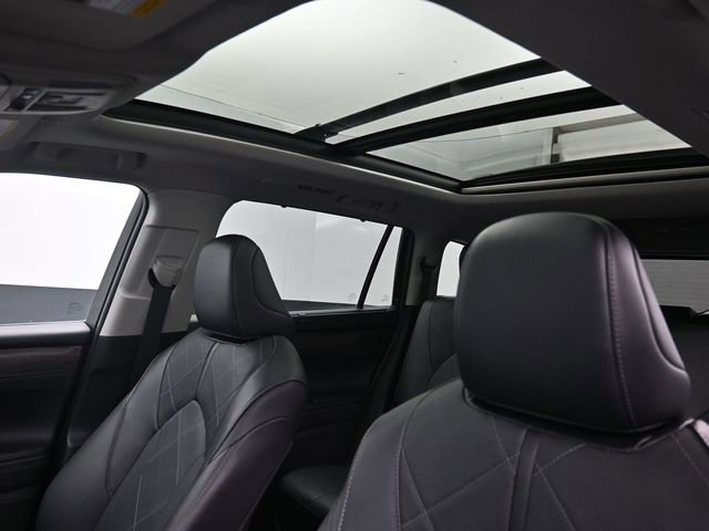 Used 2024 Toyota Highlander Platinum image 24