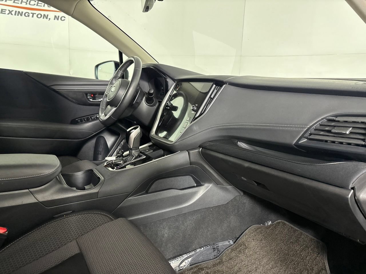 Used 2024 Subaru Outback Premium AWD/4WD image 34