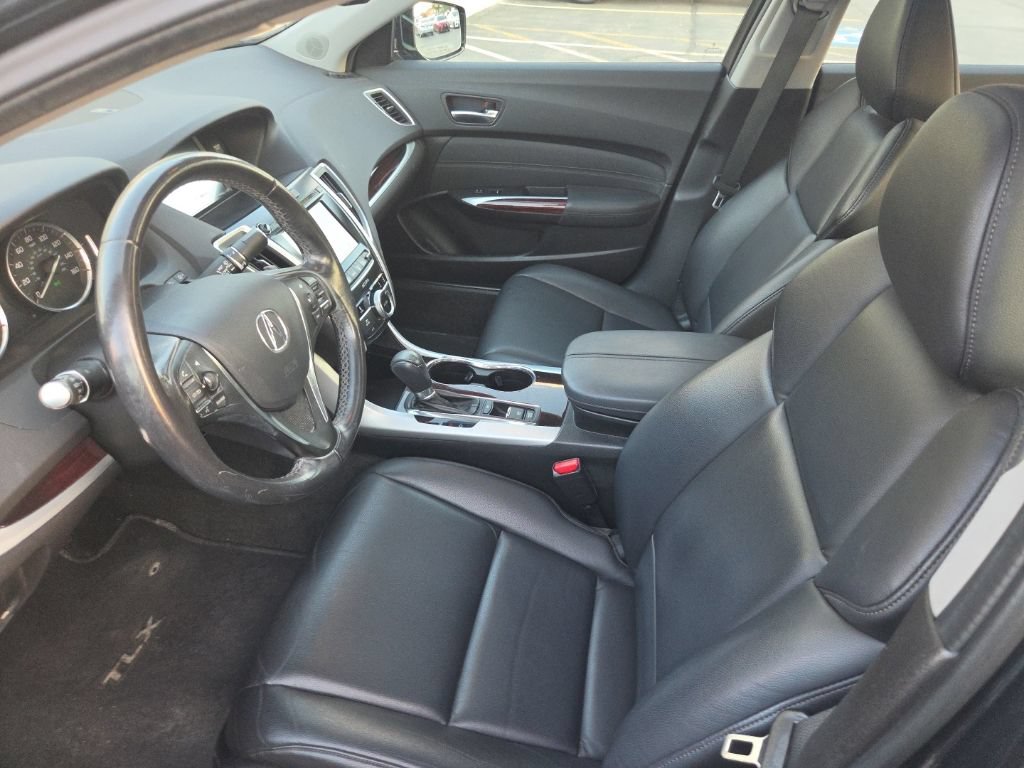 Used 2015 Acura TLX FWD image 4