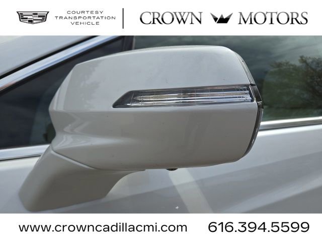 Used 2025 Cadillac XT5 Premium Luxury w/ Technology Package image 4