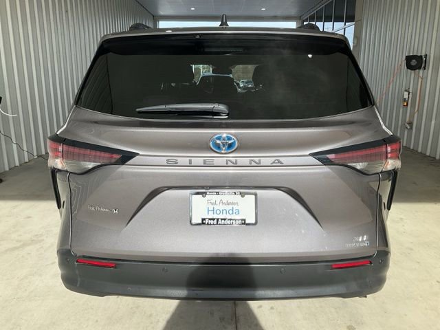 Used 2024 Toyota Sienna XLE image 22
