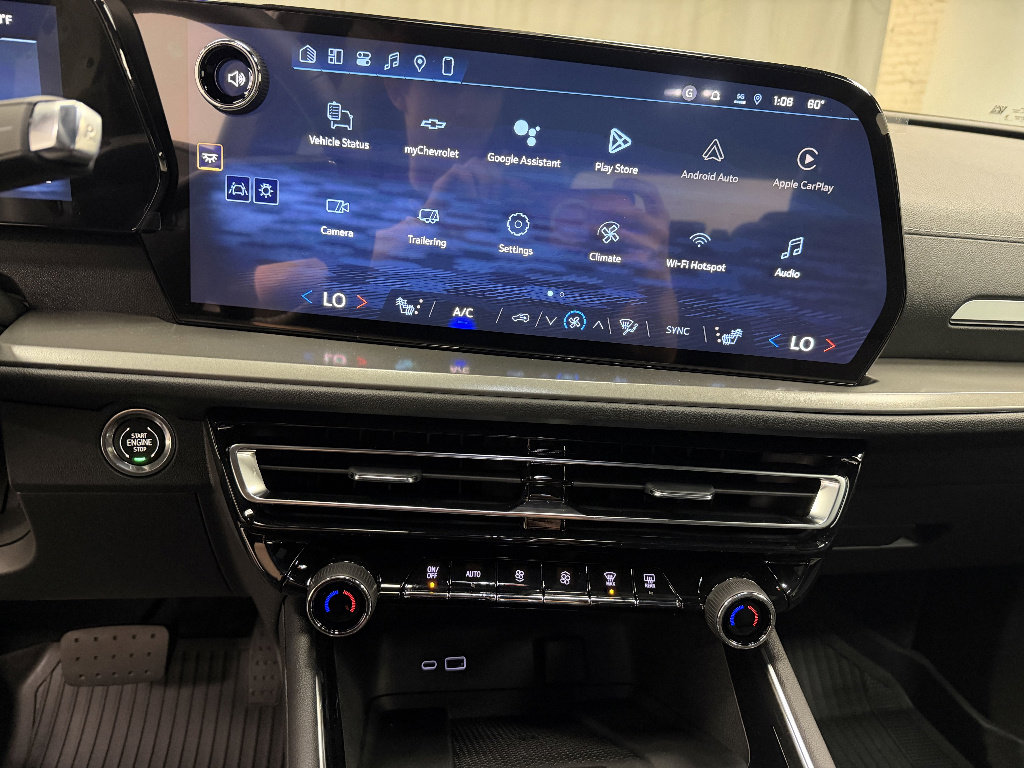New 2026 Chevrolet Traverse LT w/ LPO, Floor Liner Package FWD image 28