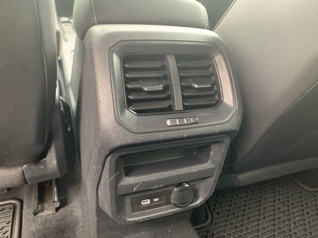 Used 2022 Volkswagen Tiguan SE R-Line image 41