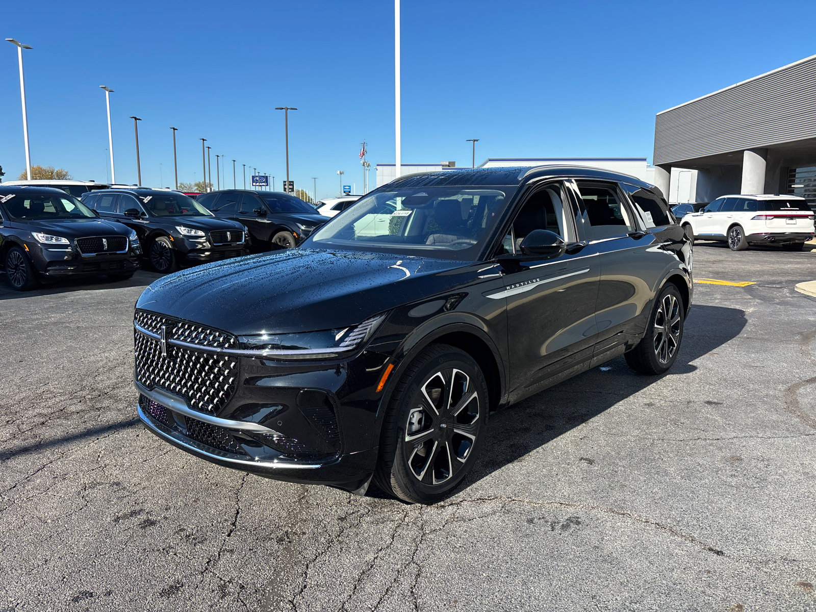 New 2026 Lincoln Nautilus Reserve image 3