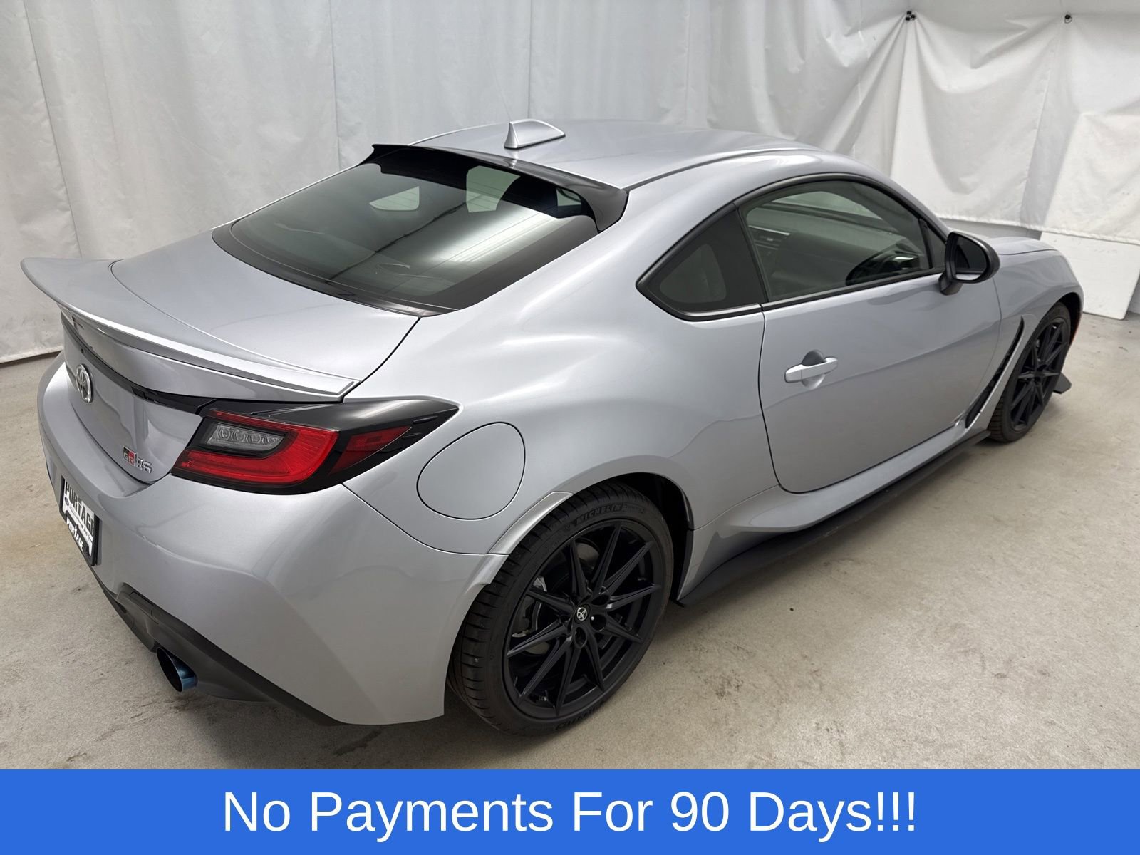 Used 2024 Toyota GR86 Premium RWD image 3