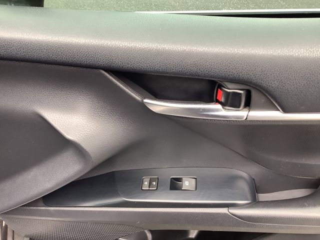 Used 2020 Toyota Camry SE FWD image 38