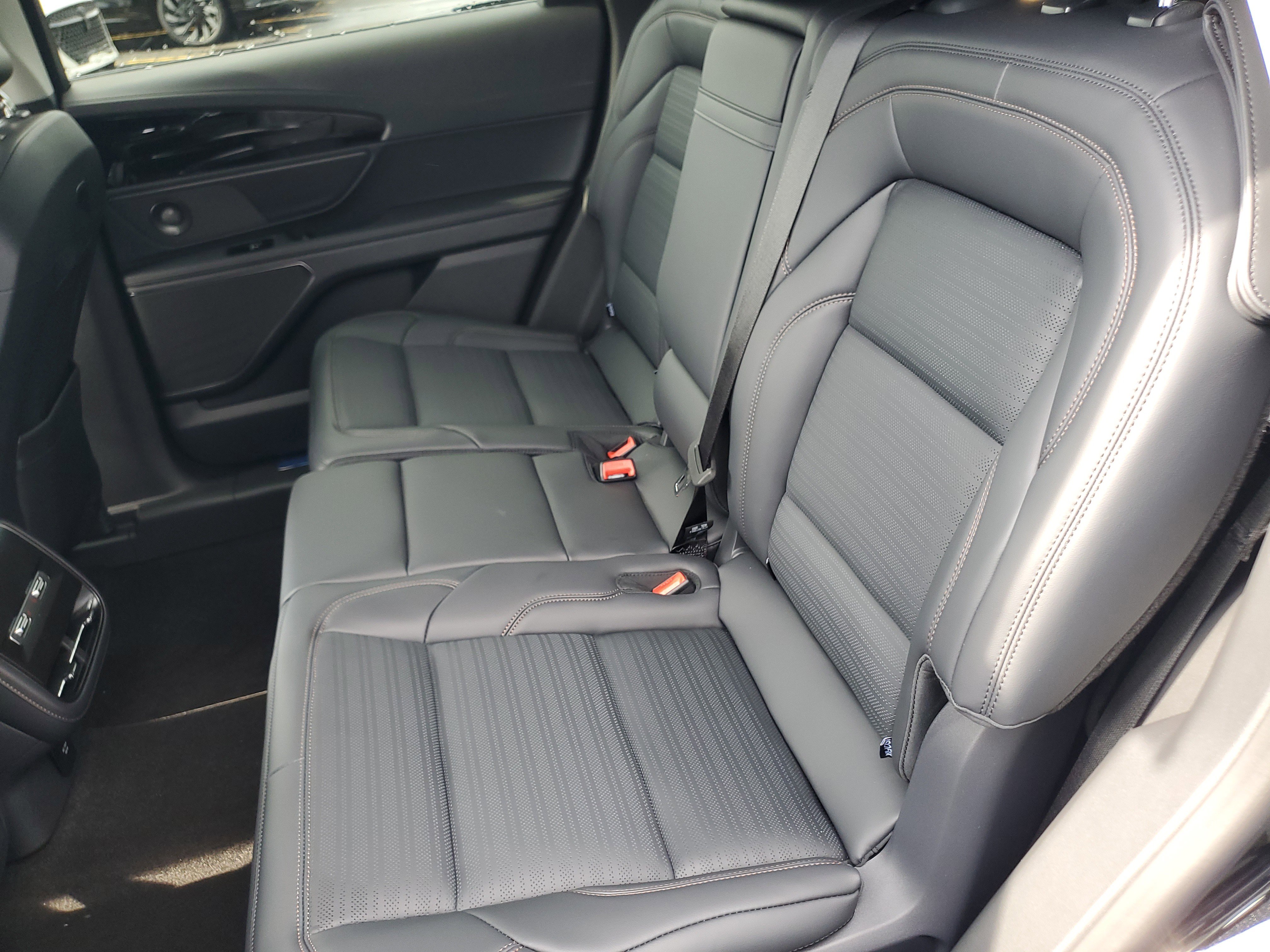 New 2026 Lincoln Nautilus Reserve AWD/4WD image 31