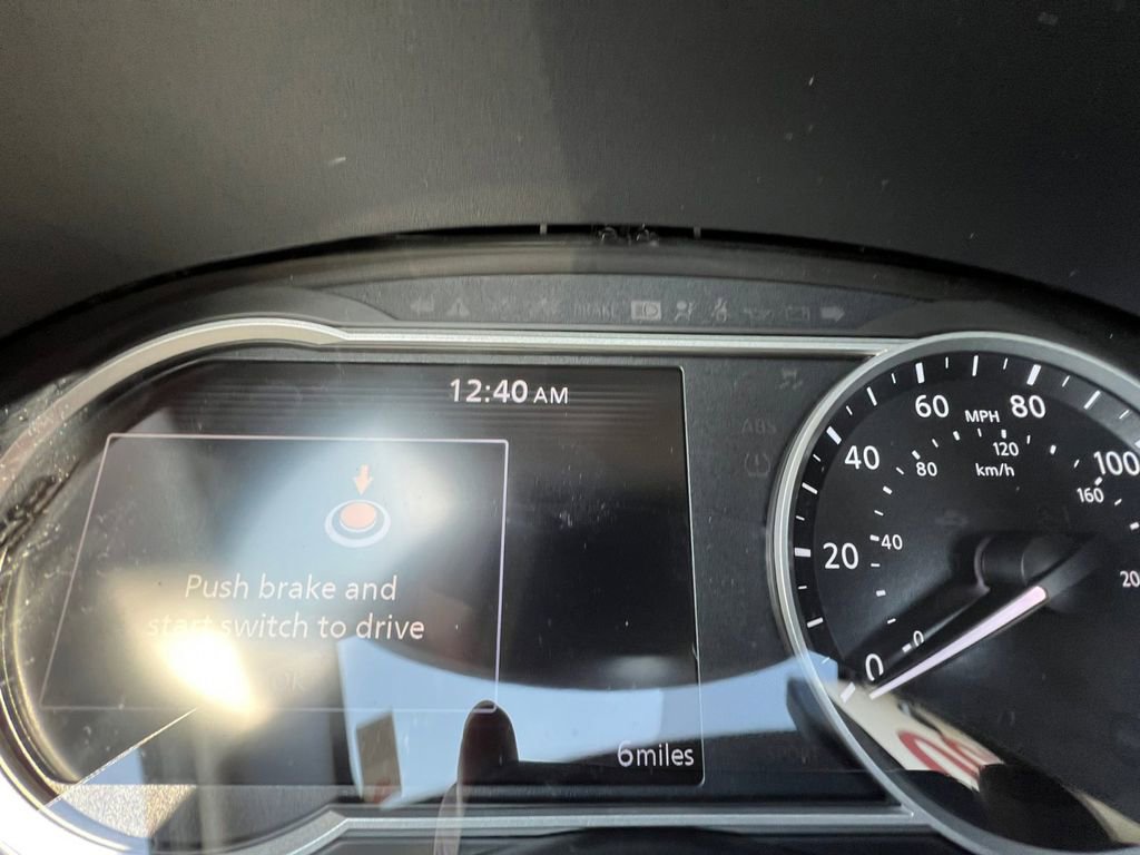 Certified 2025 Nissan Versa SR w/ Trunk Package image 20